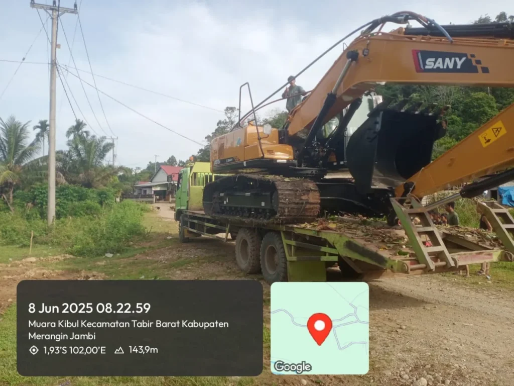 Threepilar Tractor - Rental Alat Berat Jakarta - Jabodetabek