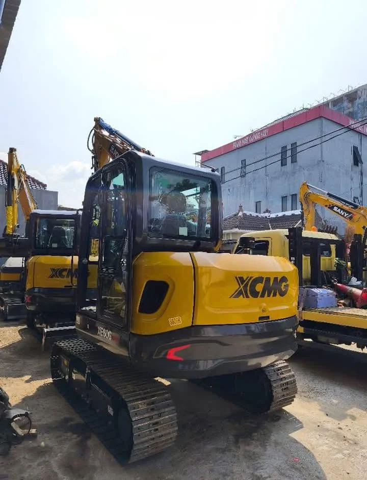 Threepilar Tractor - Rental Alat Berat Jakarta - Jabodetabek